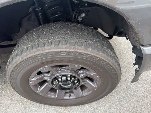 Used 2024 Ford F350 Lariat w/ Lariat Ultimate Package AWD/4WD image 5