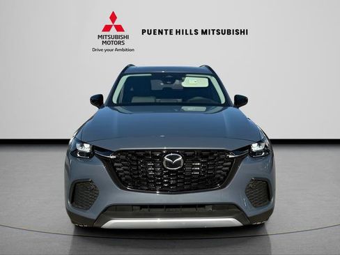 Used 2025 MAZDA CX-70 Plug-In Hybrid w/ Premium Pkg image 2