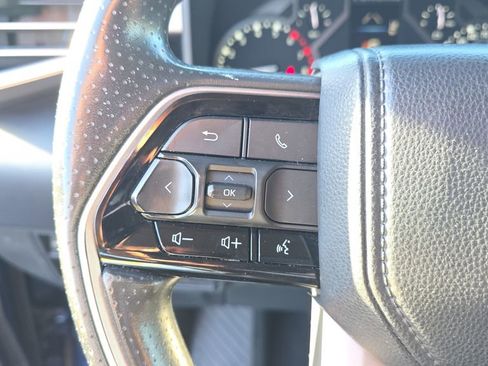 Used 2022 Toyota Tundra SR5 w/ SR5 Convenience Package AWD/4WD image 29
