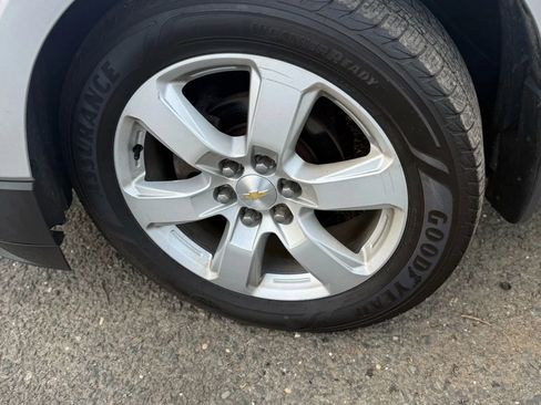 Used 2016 Chevrolet Traverse LT w/ Style and Technology Package image 8