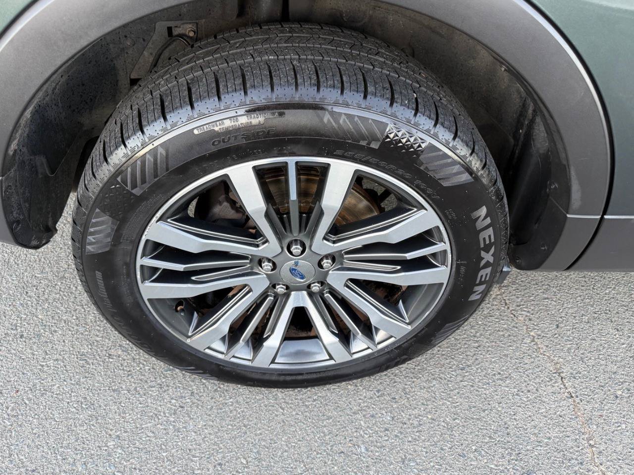 Used 2016 Ford Explorer Platinum AWD/4WD image 15
