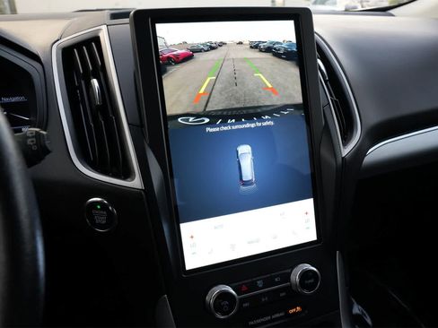 Used 2022 Ford Edge SEL w/ Convenience Package image 14