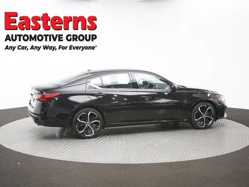 Used 2025 Nissan Altima 2.5 SR FWD image 39