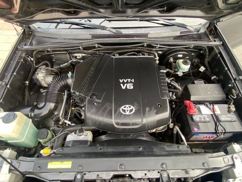 Used 2011 Toyota Tacoma PreRunner image 9