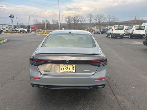 Used 2025 Honda Accord Sport image 6