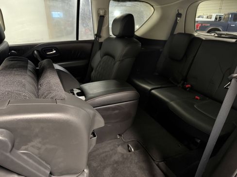 Used 2024 Nissan Armada Platinum w/ Captain's Chairs Package image 28