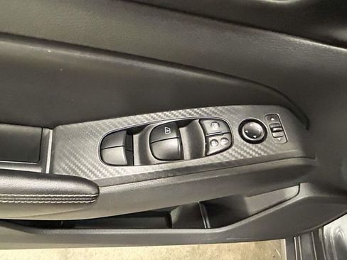 Used 2025 Nissan Altima 2.5 SV image 13