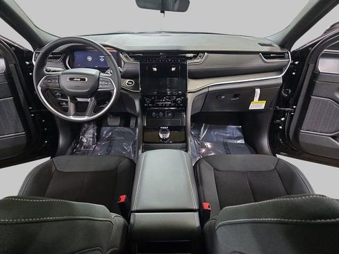 New 2026 Jeep Grand Cherokee Laredo X AWD/4WD image 9