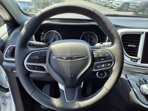 New 2026 Chrysler Pacifica Select image 16