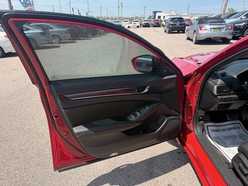 Used 2019 Honda Accord Sport image 17