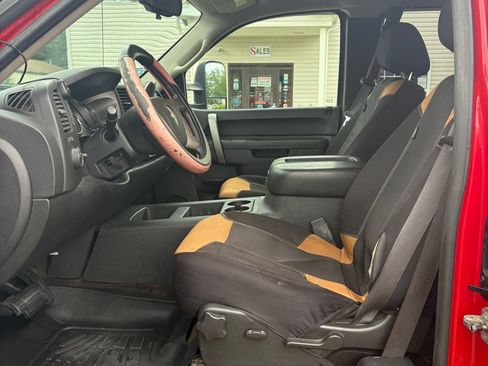 Used 2011 Chevrolet Silverado 1500 LT w/ All-Star Edition AWD/4WD image 9
