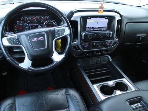 Used 2018 GMC Sierra 1500 SLT image 14