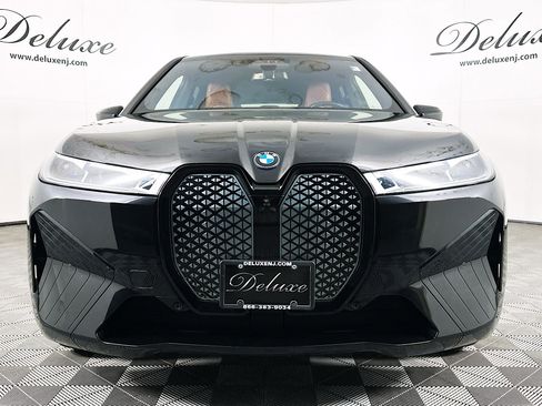 Used 2023 BMW iX xDrive50 w/ Ultimate Package 2 image 2