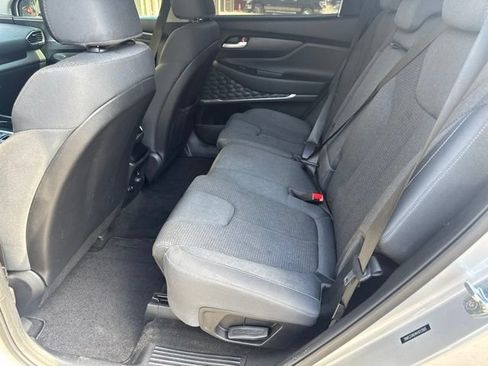 Used 2019 Hyundai Santa Fe SEL FWD image 11