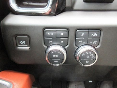 Used 2024 GMC Sierra 1500 Denali Ultimate AWD/4WD image 27