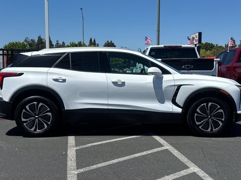 Used 2024 Chevrolet Blazer EV LT AWD/4WD image 4