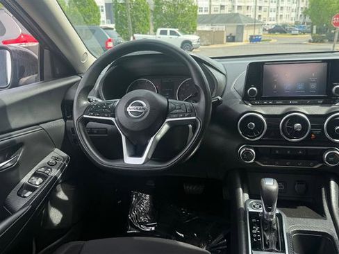 Used 2020 Nissan Sentra S image 24