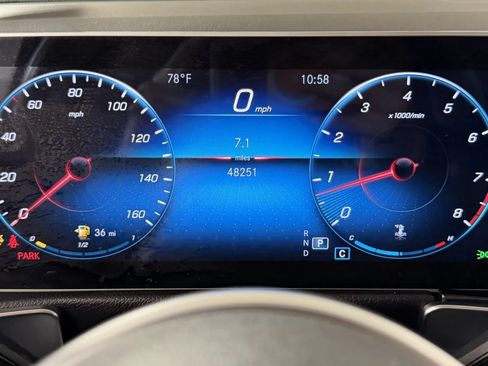 Used 2021 Mercedes-Benz GLB 250 4MATIC image 18