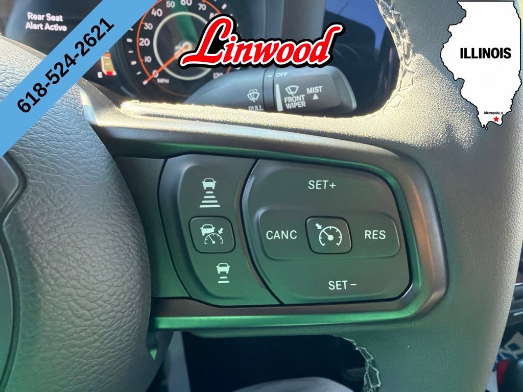 Used 2025 Jeep Gladiator Sport AWD/4WD image 17