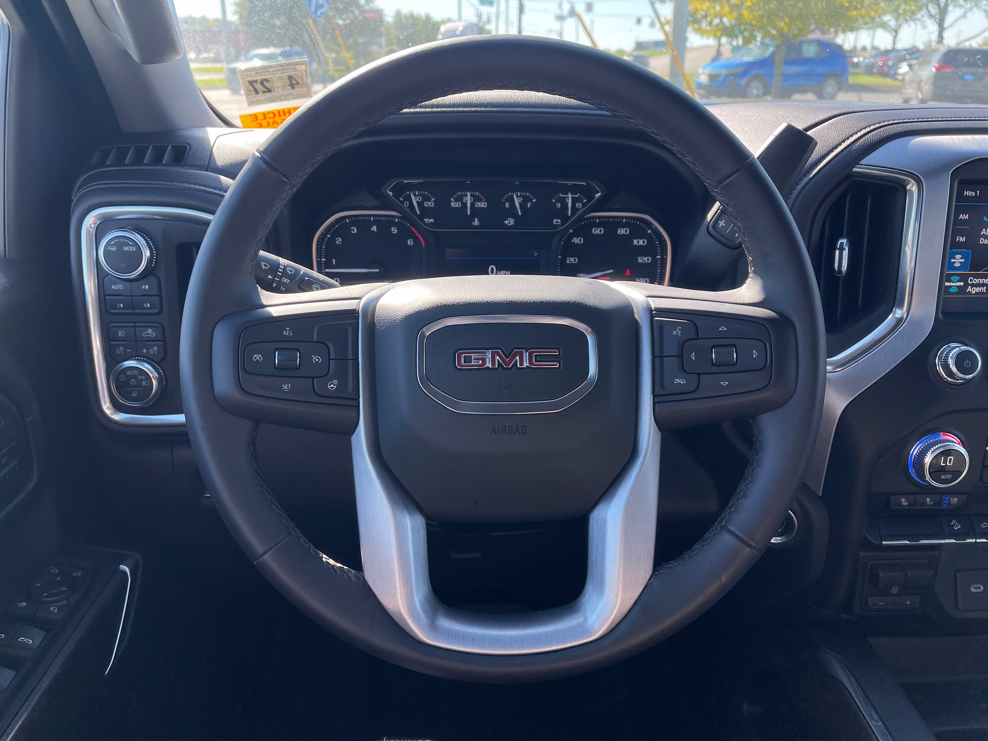 Used 2022 GMC Sierra 1500 SLT w/ SLT Premium Package AWD/4WD image 10