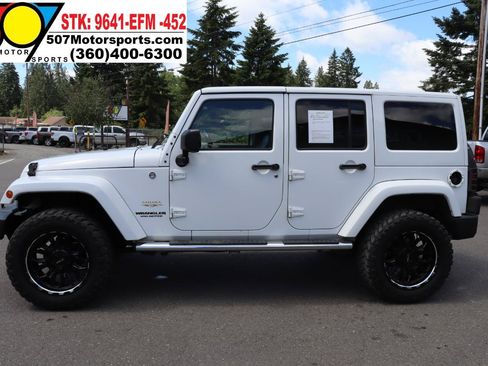 Used 2013 Jeep Wrangler Unlimited Sahara w/ Mopar Chrome Edition Group AWD/4WD image 5
