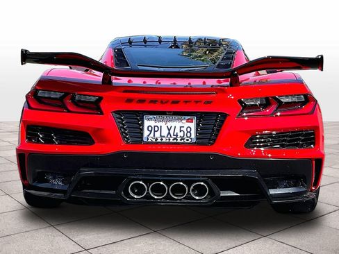 Used 2024 Chevrolet Corvette Z06 w/ Z07 Performance Package RWD image 7