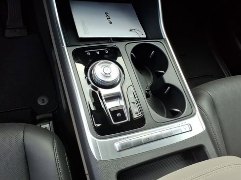 New 2026 Kia Carnival EX image 24