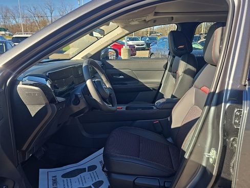 New 2026 Nissan Kicks SR image 9