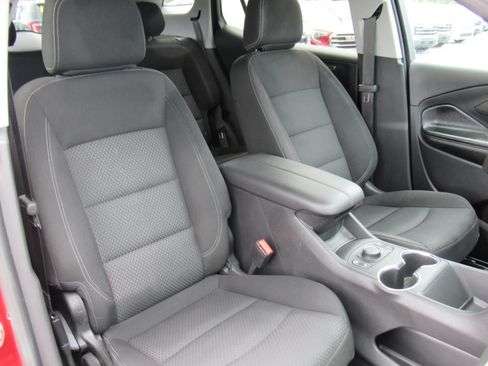 Used 2024 GMC Terrain SLE w/ Driver Convenience Package FWD image 11