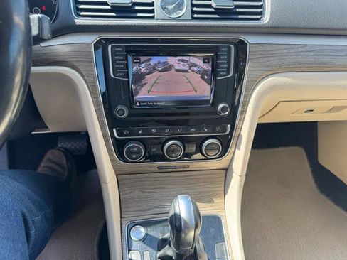 Used 2017 Volkswagen Passat 1.8T SE image 14