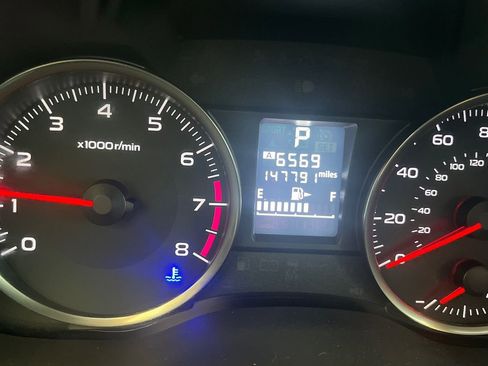 Used 2016 Subaru Crosstrek 2.0i Premium w/ Moonroof Package image 14