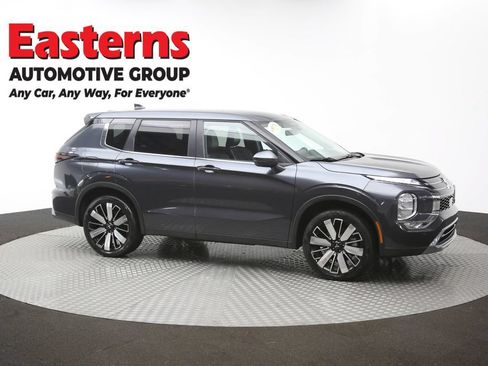 Used 2025 Mitsubishi Outlander SE AWD/4WD image 42