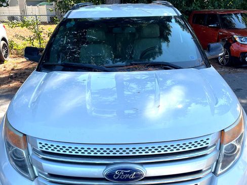 Used 2015 Ford Explorer XLT w/ Equipment Group 202B image 17