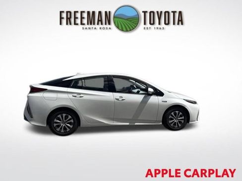 Used 2020 Toyota Prius Prime LE FWD image 4