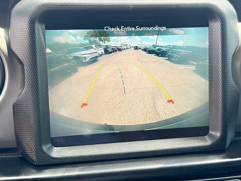 Used 2022 Jeep Wrangler Unlimited Sport w/ Sun And Sound Package AWD/4WD image 15