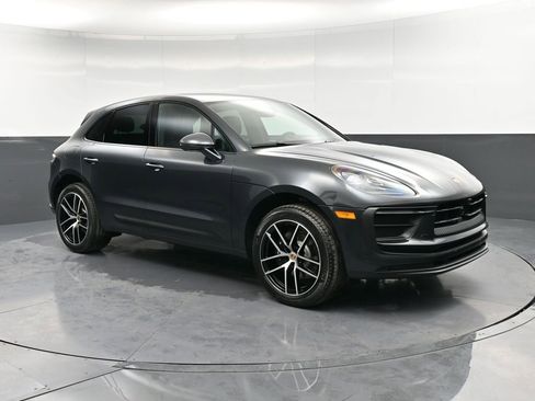 New 2026 Porsche Macan image 10