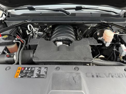 Used 2020 Chevrolet Suburban LT AWD/4WD image 11