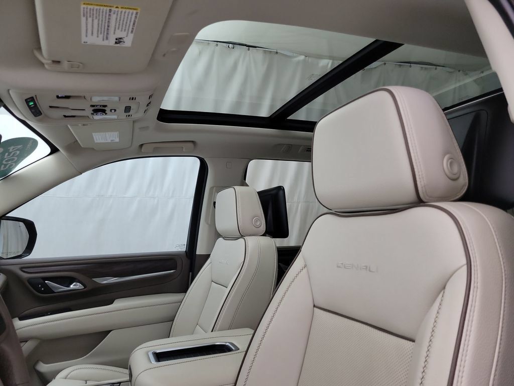 Certified 2024 GMC Yukon Denali w/ Denali Reserve Package AWD/4WD image 11