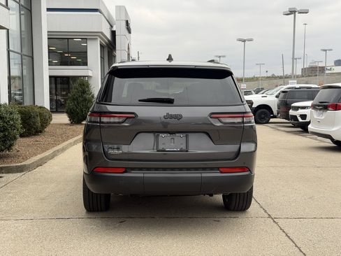 New 2025 Jeep Grand Cherokee L Limited w/ Trailer Tow Package image 6