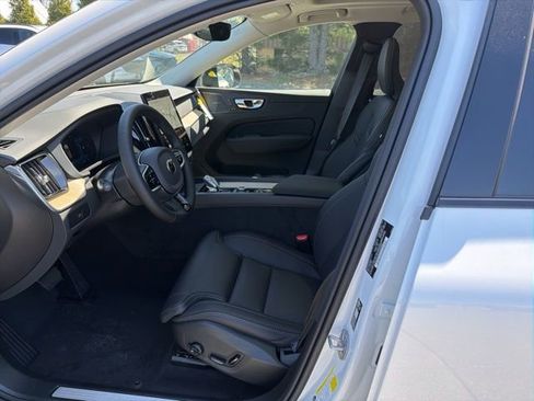 New 2026 Volvo XC60 B5 Ultra w/ Protection Package Premier AWD/4WD image 13