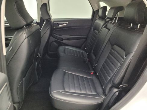 Used 2024 Ford Edge SEL image 18