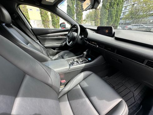 Used 2019 MAZDA MAZDA3 Hatchback FWD image 17