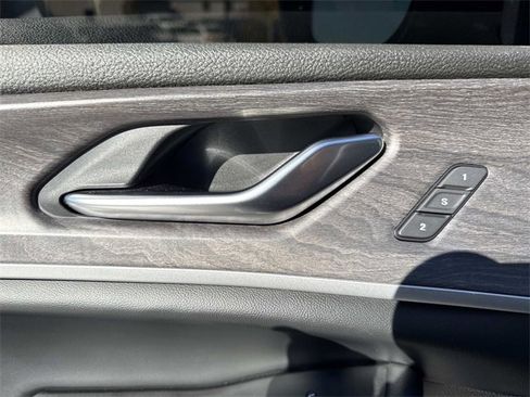 Used 2023 Jeep Grand Cherokee L Limited w/ Trailer Tow Group (B) image 27