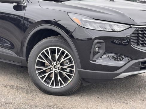 New 2025 Ford Escape SE image 4
