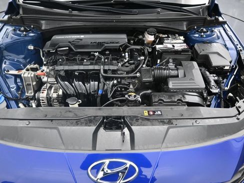 Used 2023 Hyundai Elantra SEL FWD image 11