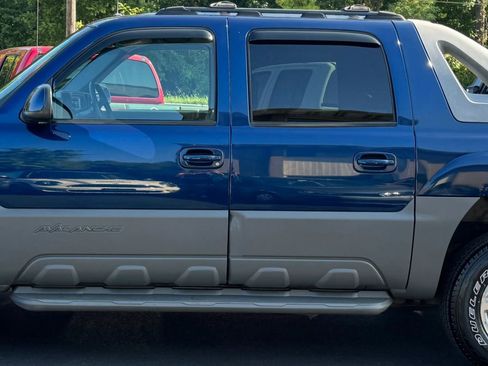 Used 2002 Chevrolet Avalanche 4x4 w/ Off-Road Suspension Pkg image 5