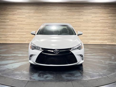 Used 2017 Toyota Camry SE image 17