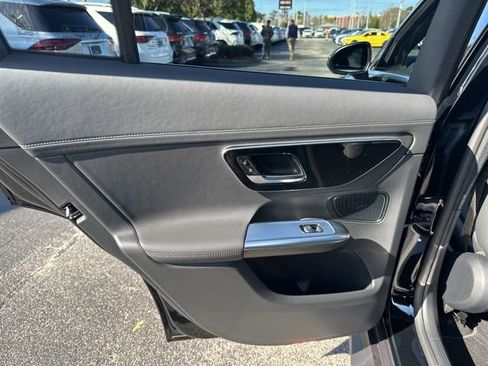 Used 2026 Mercedes-Benz GLC 300 image 23