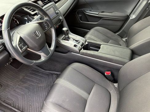 Used 2018 Honda Civic Sport image 9