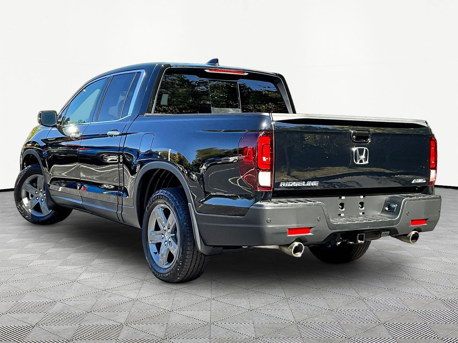 Used 2023 Honda Ridgeline RTL-E image 4